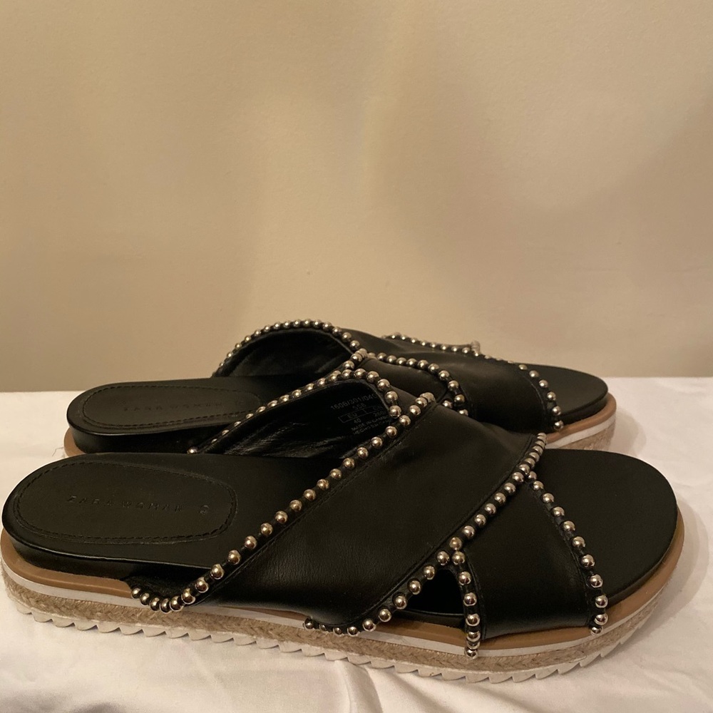 Zara Black leather cross cross silver stud sandals